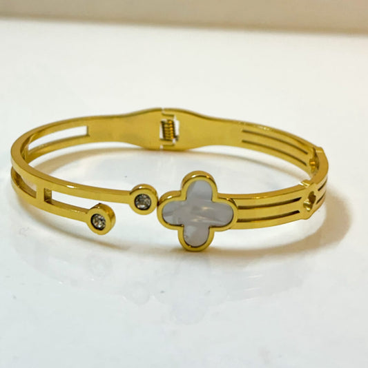 Clover Charm Bracelet