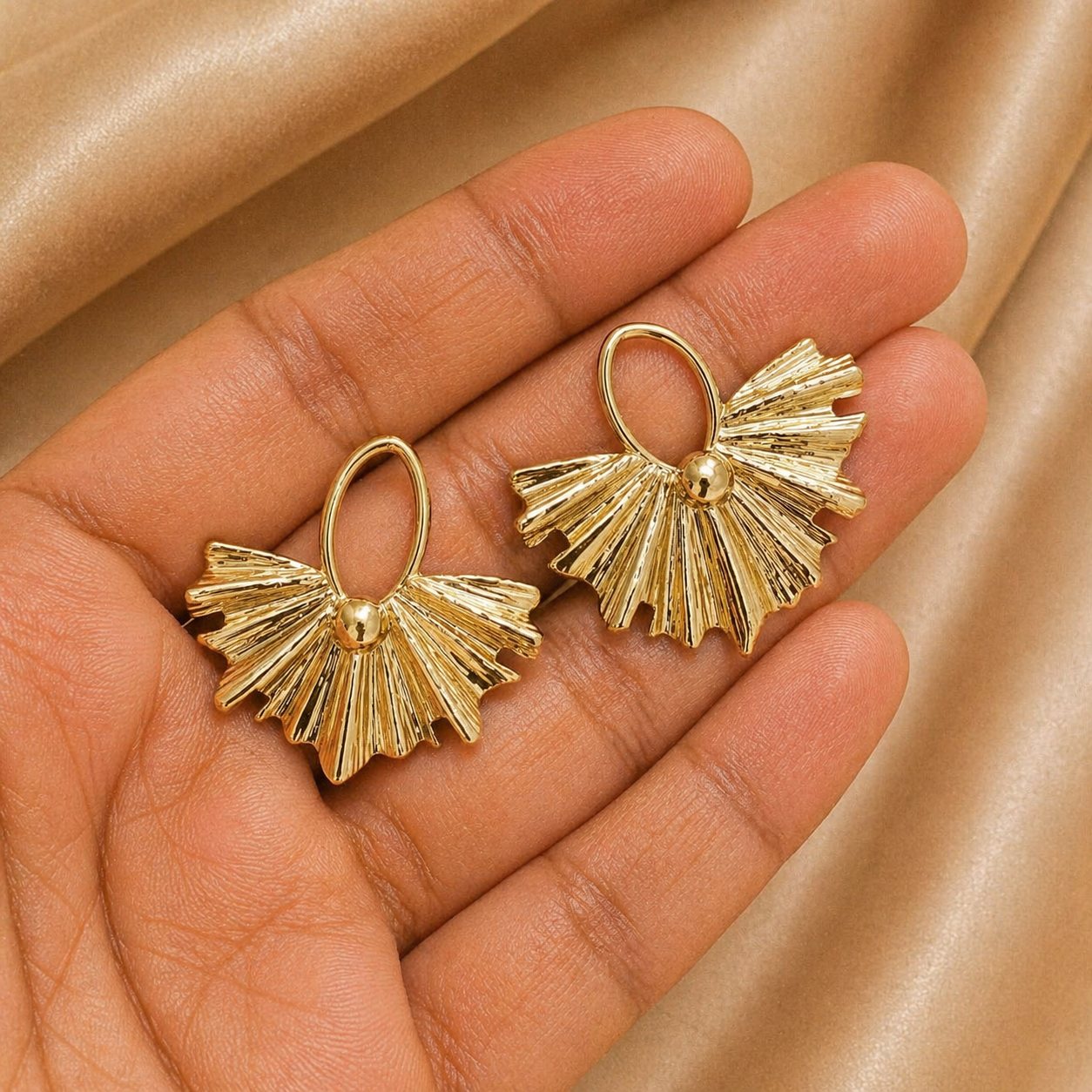 Golden Fan Luxe