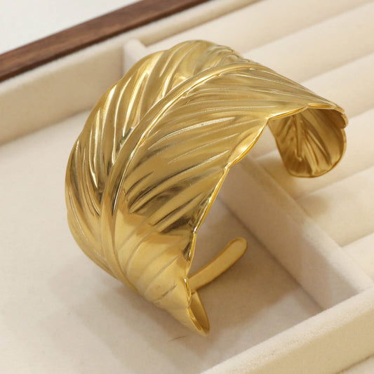 Golden Leaf Adjustable Bracelet